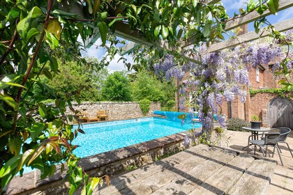 Web Design & Photography In Faversham Kent